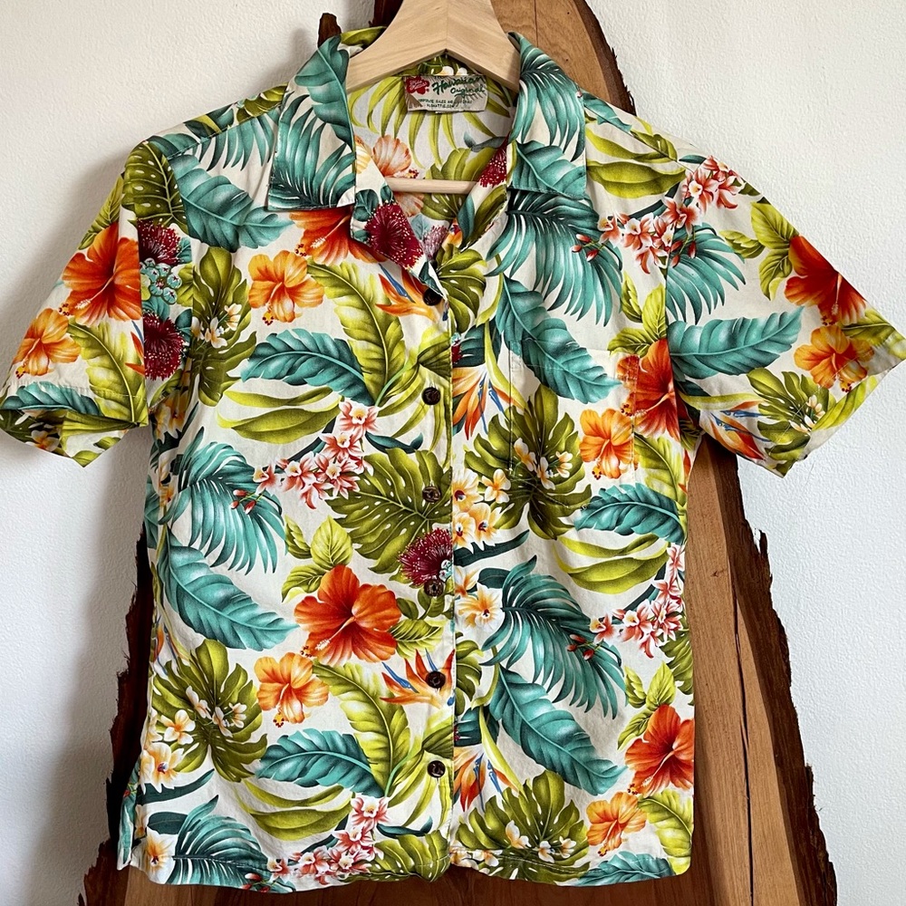 Women’s Hilo Hattie Hawaiian Shirt
